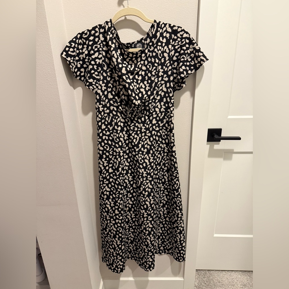 Dress (Size S)